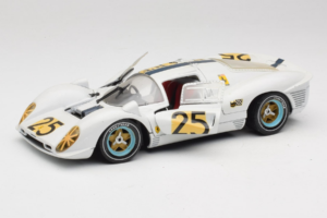 Ferrari 330 P4 #25 Biały Revell 1:18 48845 Metal — zdjęcie 2 z 8