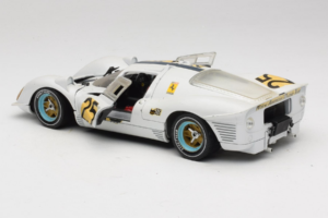 Ferrari 330 P4 #25 Biały Revell 1:18 48845 Metal — zdjęcie 5 z 8