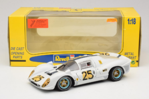 Ferrari 330 P4 #25 Biały Revell 1:18 48845 Metal — zdjęcie 8 z 8