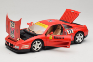 Ferrari 348 TB #32 Pirelli Czerwony 1989 Bburago 1:18 3039-P1 Metal — zdjęcie 2 z 8