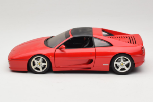 Ferrari F355 GTS Czerwony UT Models 1:18 22111 Metal — zdjęcie 4 z 8
