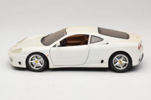 Ferrari 360 Modena Biały Bburago 1:18 3368-W1 Metal — zdjęcie 4 z 8