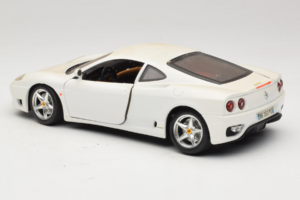 Ferrari 360 Modena Biały Bburago 1:18 3368-W1 Metal — zdjęcie 7 z 8