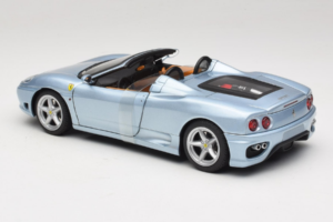 Ferrari 360 Spider Niebieski The Italian Job Hot Wheels 1:18 P9905 Metal — zdjęcie 5 z 6