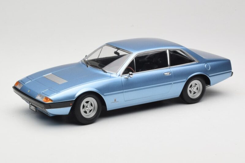 Ferrari 365 GT4 2+2 Niebieski KK-Scale 1:18 KKDC180162 Metal