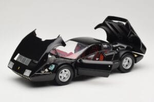 Ferrari 365 GT4/BB Czarny Kyosho 1:18 08173K Metal — zdjęcie 2 z 8