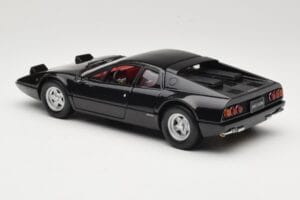 Ferrari 365 GT4/BB Czarny Kyosho 1:18 08173K Metal — zdjęcie 7 z 8