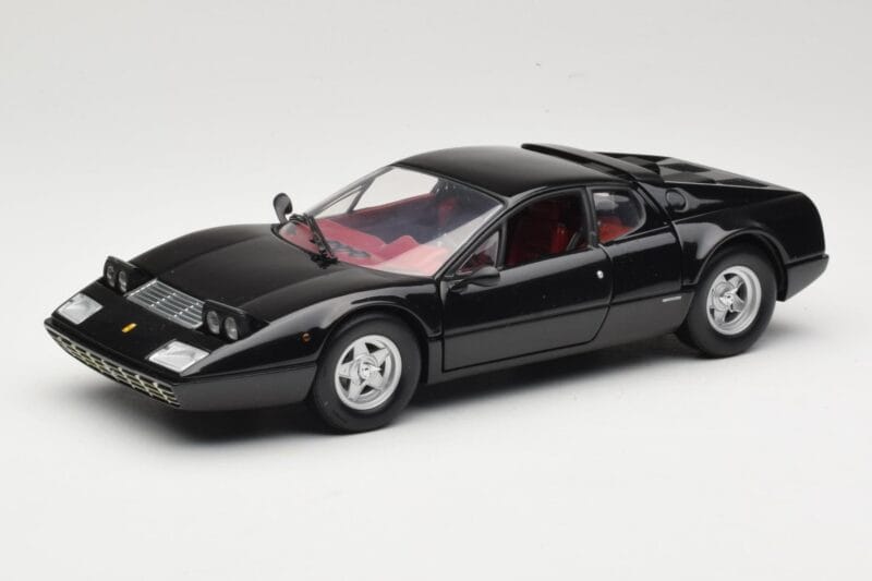 Ferrari 365 GT4/BB Czarny Kyosho 1:18 08173K Metal