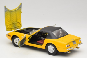 Ferrari 365 GTS Żółty Z Czarnym Dachem Solido 1:18 8018 Metal — zdjęcie 5 z 8