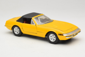 Ferrari 365 GTS Żółty Z Czarnym Dachem Solido 1:18 8018 Metal — zdjęcie 6 z 8