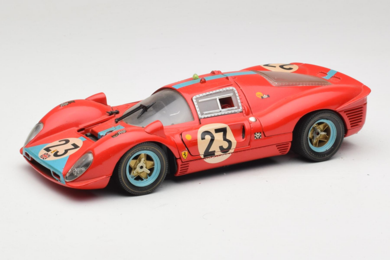 Ferrari 412P #23 W. Mairesse / J. Beurlys Le Mans 1967 Czerwony Revell 1:18 48826 Metal