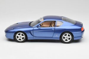 Ferrari 456 GT Blu Pozzi Bburago 1:18 3036-M3 Metal — zdjęcie 4 z 8