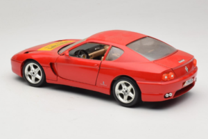Ferrari 456 GT Ferrari Model Club Czerwony Bburago 1:18 3036-P1 Metal — zdjęcie 7 z 8
