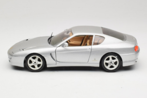 Ferrari 456 GT Srebrny Bburago 1:18 3336-S1 Metal — zdjęcie 4 z 8