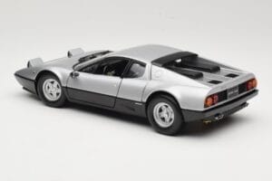 Ferrari 512BB Srebrny Kyosho 1:18 08171S Metal — zdjęcie 7 z 8