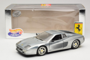 Ferrari 512M Chrome Silver Hot Wheels 1:18 25739 Metal — zdjęcie 8 z 8