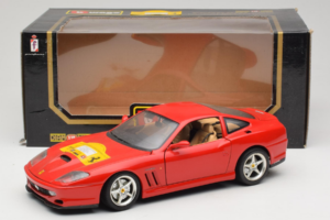 Ferrari 550 Maranello 22 Jahre Ferrari Model Club Czerwony Bburago 1:18 3064-P2 Metal — zdjęcie 8 z 8