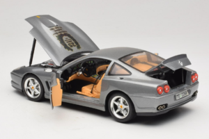 Ferrari 550 Maranello 25 Jahre Ferrari Model Club Srebrny 2. Wersja Bburago 1:18 3064-S1 Metal — zdjęcie 5 z 8