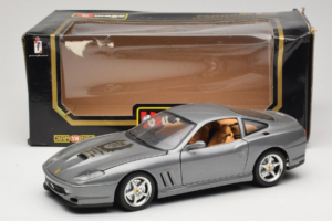 Ferrari 550 Maranello 25 Jahre Ferrari Model Club Srebrny 2. Wersja Bburago 1:18 3064-S1 Metal — zdjęcie 8 z 8