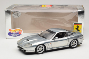 Ferrari 550 Maranello Chrome Silver Hot Wheels 1:18 25740 Metal — zdjęcie 8 z 8