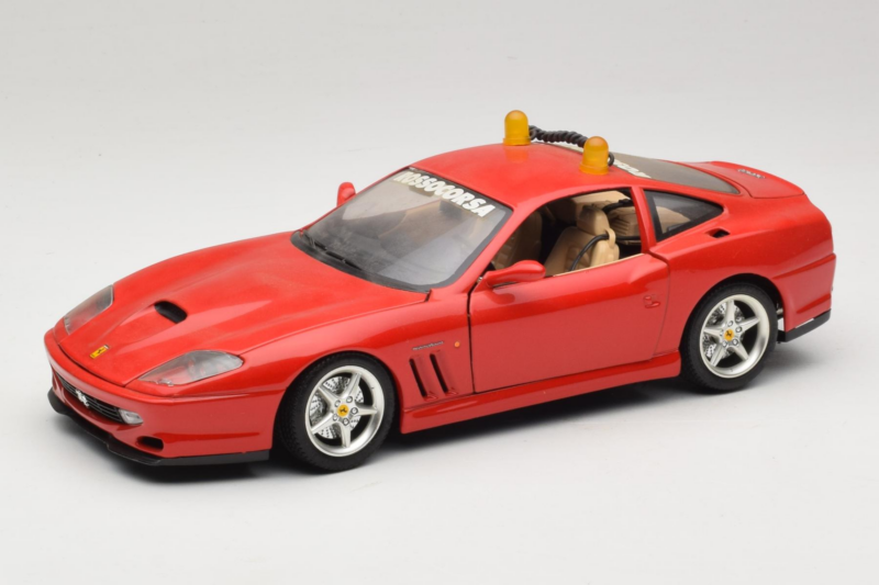 Ferrari 550 Maranello Safety Car Rosso Corsa Bburago 1:18 3064-P1 Metal