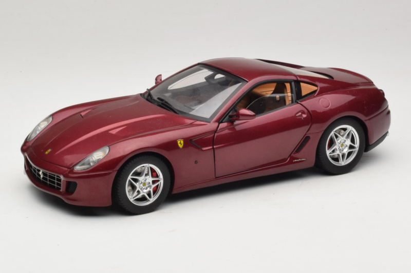Ferrari 599 GTB Fiorano Ciemnoczerwony Hot Wheels 1:18 M1200 Metal