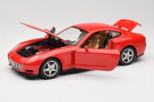 Ferrari 612 Scaglietti Rosso Corsa Hot Wheels 1:18 B6047 Metal — zdjęcie 2 z 8