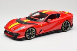 Ferrari 812 Competizione Rosso Corsa Z Żółtymi Paskami Bburago 1:18 18-16915 Metal