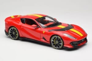 Ferrari 812 Competizione Rosso Corsa Z Żółtymi Paskami Bburago 1:18 18-16915 Metal — zdjęcie 6 z 8