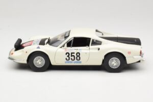 Ferrari Dino 246 GT Biały Anson 1:18 3580 Metal — zdjęcie 4 z 8