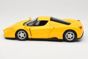 Ferrari Enzo Żółty Hot Wheels 1:18 C1550 Metal — zdjęcie 4 z 8
