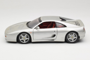 Ferrari F355 Berlinetta Srebrny UT Models 1:18 180074020-S1 Metal — zdjęcie 4 z 8