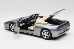Ferrari F355 Spider Srebrny Hot Wheels 1:18 23907-M1 Metal — zdjęcie 5 z 8