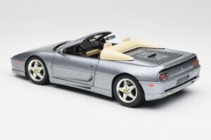 Ferrari F355 Spider Srebrny Hot Wheels 1:18 23907-M1 Metal — zdjęcie 7 z 8