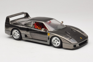 Ferrari F40 Chrome Black Bburago 1:18 3401-B1 Metal — zdjęcie 6 z 8