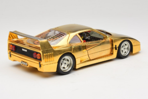 Ferrari F40 Chrome Gold Limited Edition 250 pcs Bburago 1:18 3332-G1 Metal — zdjęcie 3 z 8