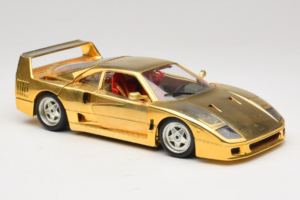Ferrari F40 Chrome Gold Limited Edition 250 pcs Bburago 1:18 3332-G1 Metal — zdjęcie 6 z 8