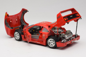 Ferrari F40 Evoluzione FC Nürnberg Special Edition Czerwony Bburago 1:18 3042-FCN Metal — zdjęcie 5 z 8