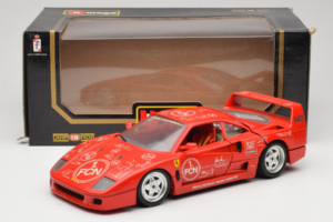 Ferrari F40 Evoluzione FC Nürnberg Special Edition Czerwony Bburago 1:18 3042-FCN Metal — zdjęcie 8 z 8