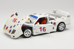 Ferrari F40 #16 Borsenmodells Biały Limited Edition 333 pcs 1987 Bburago 1:18 3332-W1 Metal — zdjęcie 2 z 8
