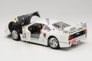 Ferrari F40 #16 Borsenmodells Biały Limited Edition 333 pcs 1987 Bburago 1:18 3332-W1 Metal — zdjęcie 5 z 8
