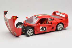 Ferrari F40 #40 Czerwony z Flagą Włoską Bburago 1:18 3032-P1 Metal — zdjęcie 2 z 8