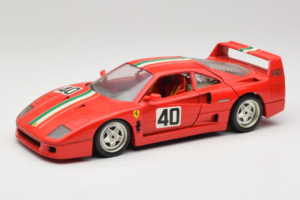 Ferrari F40 #40 Czerwony z Flagą Włoską Bburago 1:18 3032-P1 Metal