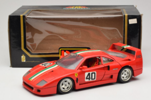 Ferrari F40 #40 Czerwony z Flagą Włoską Bburago 1:18 3032-P1 Metal — zdjęcie 8 z 8