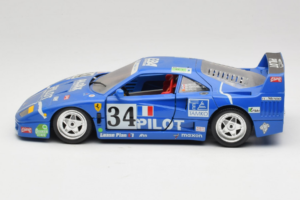 Ferrari F40 #34 M. Ferte / Thavenin / Palau Pilot Niebieski 1987 Bburago 1:18 3032-B1 Metal — zdjęcie 4 z 8