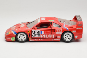 Ferrari F40 LM Pilot #34 Ferte / Thavenin / Palau 24 Hours of Le Mans 1995 Czerwony Bburago 1:18 3032-P3 Metal — zdjęcie 4 z 8