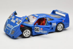 Ferrari F40 Pilot #56 Niebieski Bburago 1:18 3332-BL1 Metal — zdjęcie 2 z 8