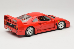 Ferrari F40 Czerwony Diamond Edition Bburago 1:18 3022-P1 Metal — zdjęcie 3 z 8