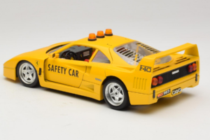 Ferrari F40 Safety Car Żółty Bburago 1:18 3032-Y2 Metal — zdjęcie 7 z 8