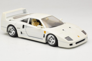 Ferrari F40 Biały Bburago 1:18 3332-W4 Metal — zdjęcie 6 z 8